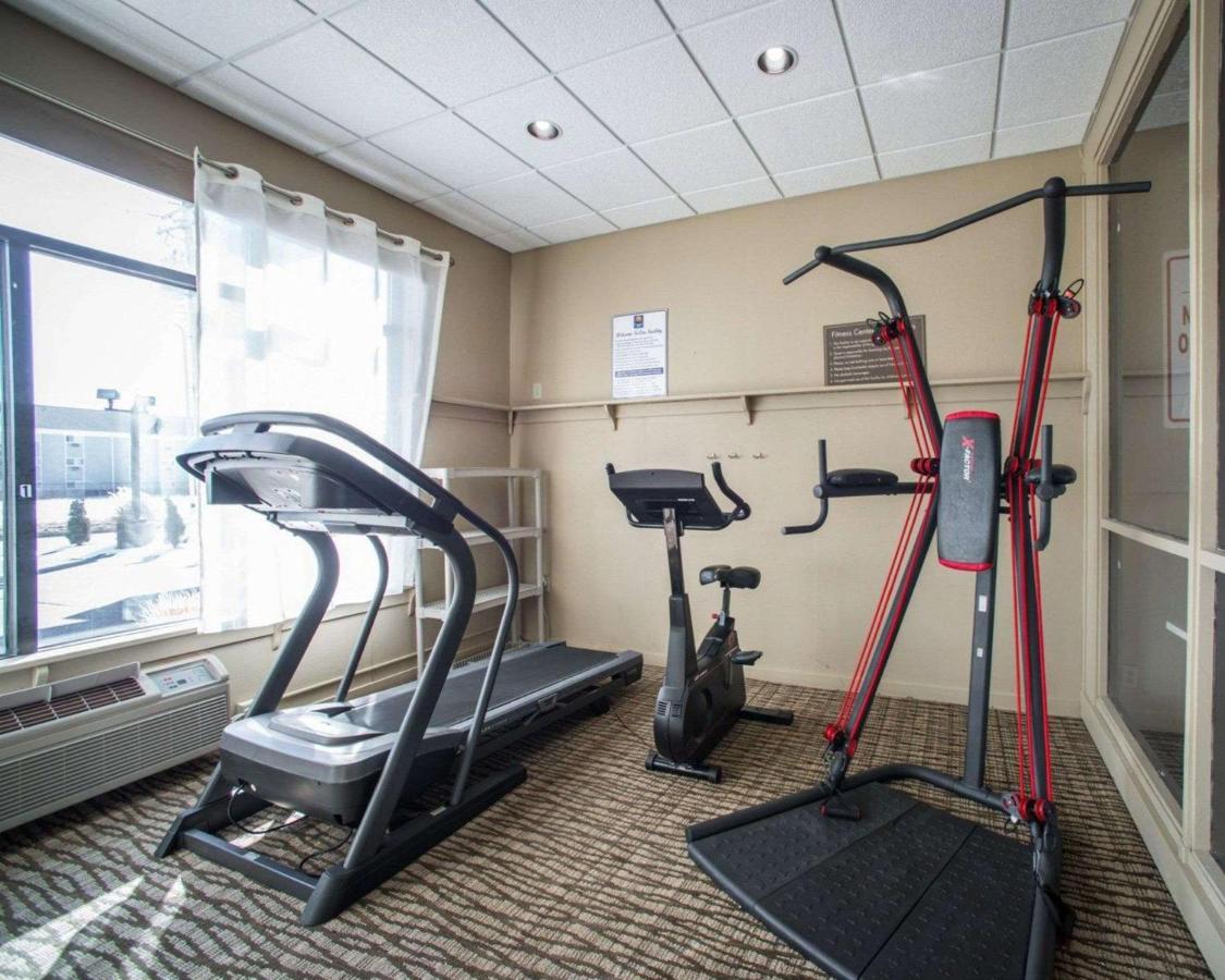 Comfort Inn & Suites St Louis-Гейзелвуд Екстер'єр фото