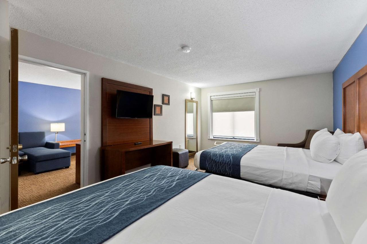 Comfort Inn & Suites St Louis-Гейзелвуд Екстер'єр фото