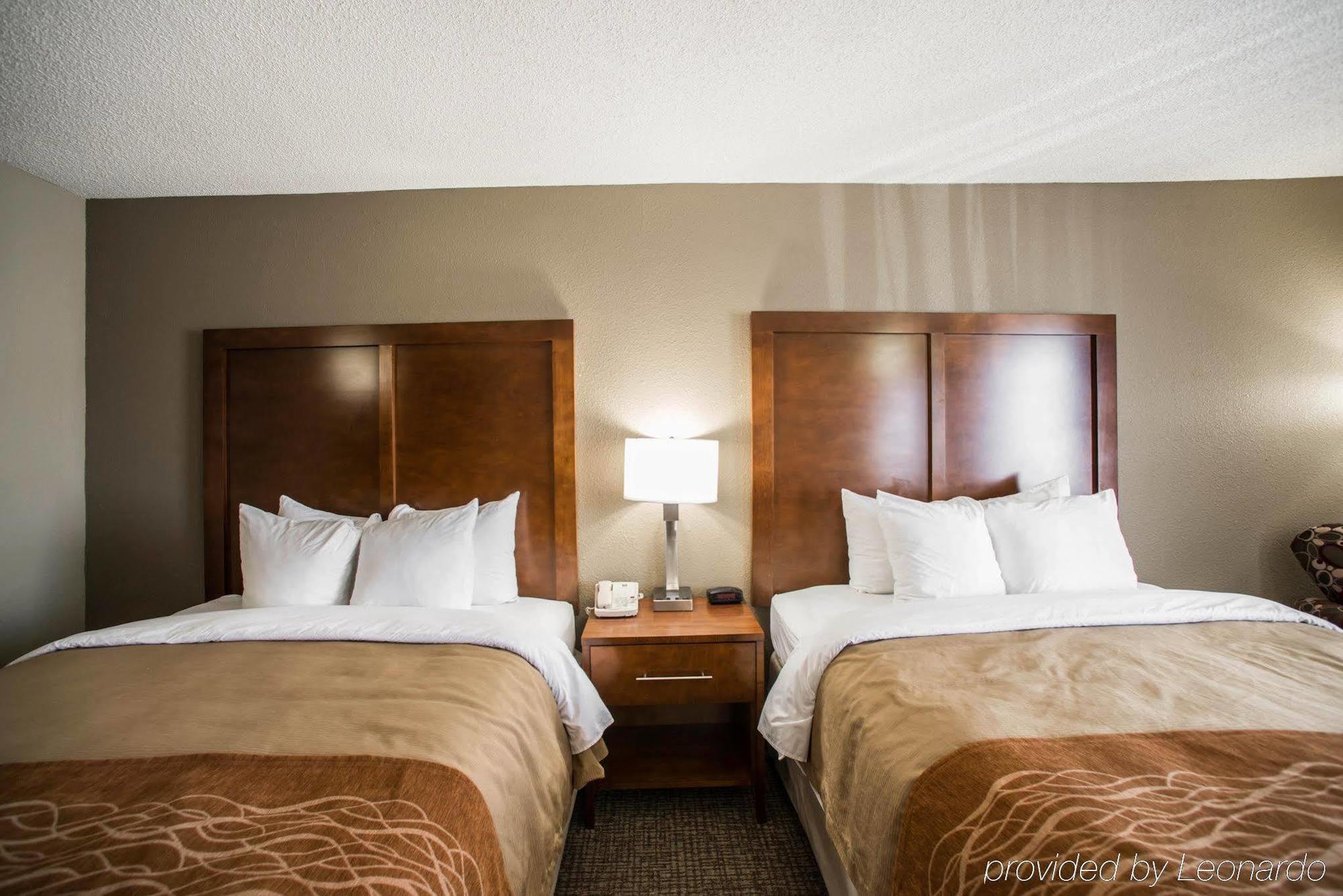 Comfort Inn & Suites St Louis-Гейзелвуд Екстер'єр фото